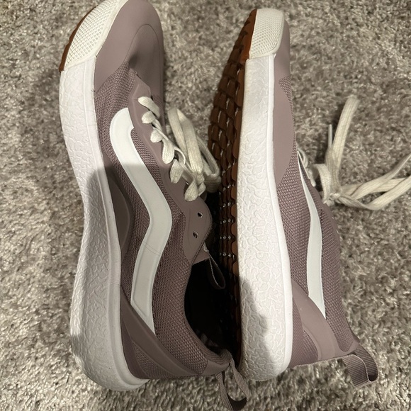 Vans Women's Purple Ultrarange Shoes - Sz 7.5 - Picture 4 of 5